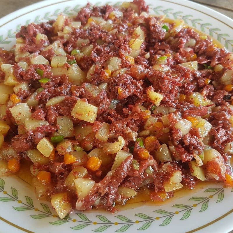 Corned beef with mashed potato